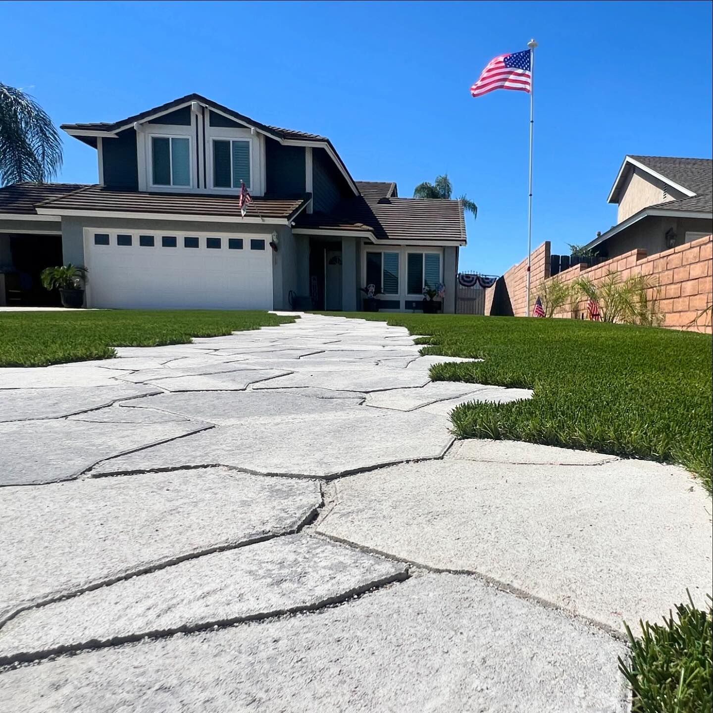 Evergreen Artificial Grass & Cement Pavers – Chino Key Benefits of Hiring a Landscape Designer: