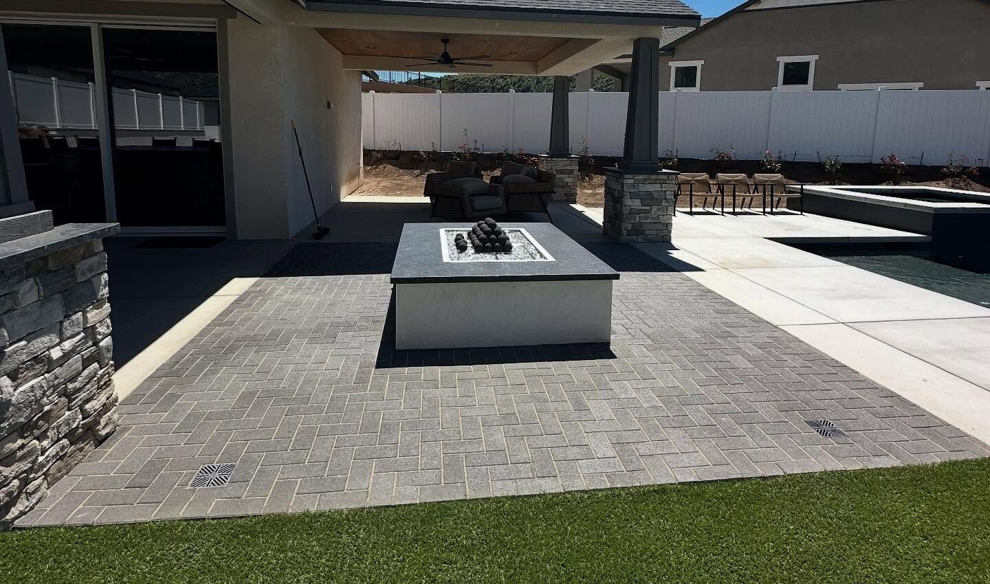 Paved Patio, Beaumont Artificial Grass & Pavers